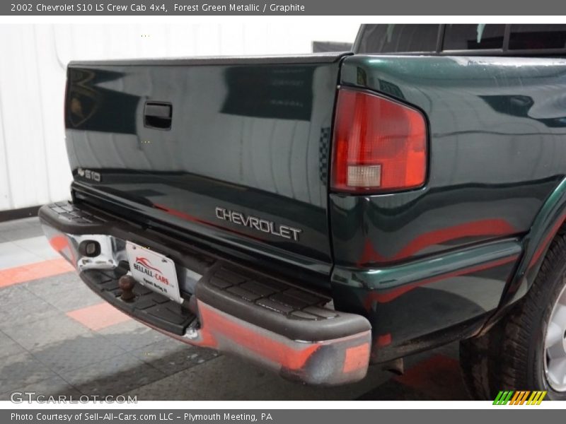 Forest Green Metallic / Graphite 2002 Chevrolet S10 LS Crew Cab 4x4