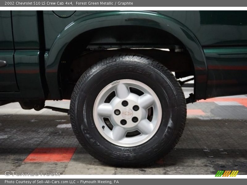 Forest Green Metallic / Graphite 2002 Chevrolet S10 LS Crew Cab 4x4