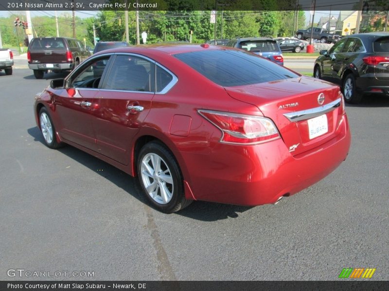 Cayenne Red / Charcoal 2014 Nissan Altima 2.5 SV