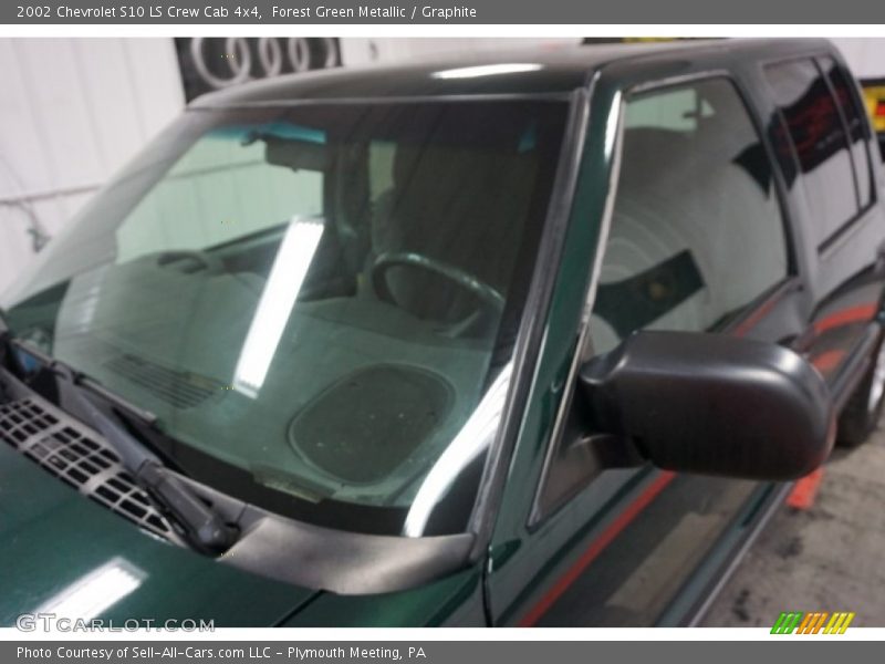 Forest Green Metallic / Graphite 2002 Chevrolet S10 LS Crew Cab 4x4