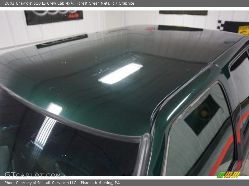 Forest Green Metallic / Graphite 2002 Chevrolet S10 LS Crew Cab 4x4