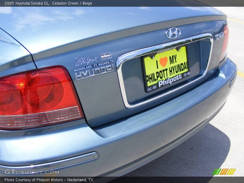 Celadon Green / Beige 2005 Hyundai Sonata GL