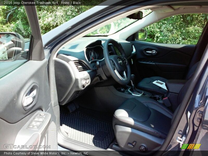 Rhino / Black 2016 Jeep Cherokee Trailhawk 4x4