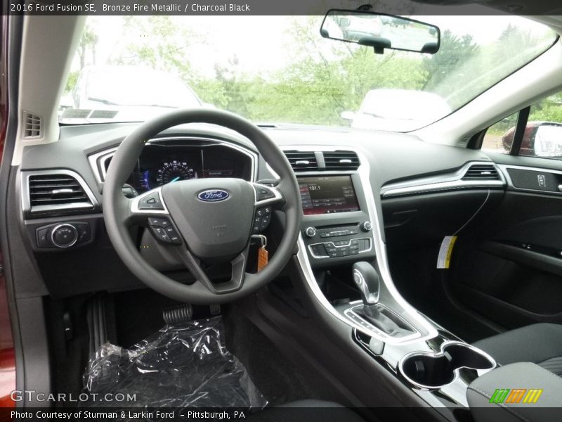 Bronze Fire Metallic / Charcoal Black 2016 Ford Fusion SE