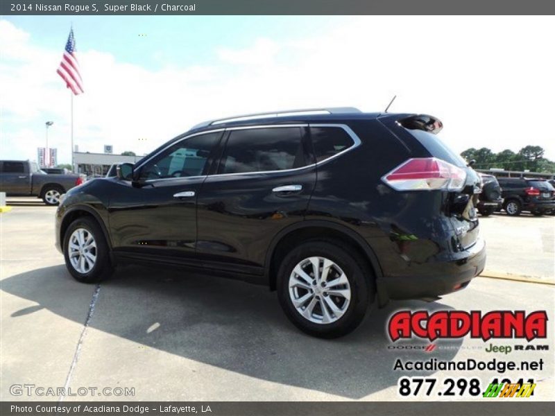 Super Black / Charcoal 2014 Nissan Rogue S