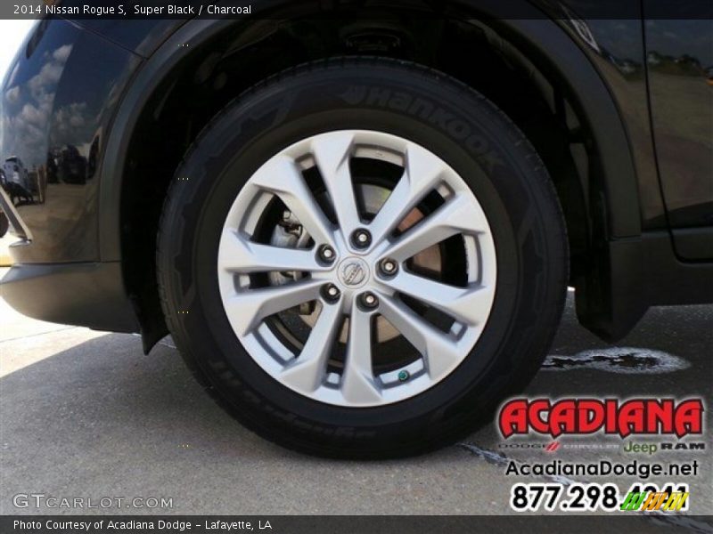 Super Black / Charcoal 2014 Nissan Rogue S