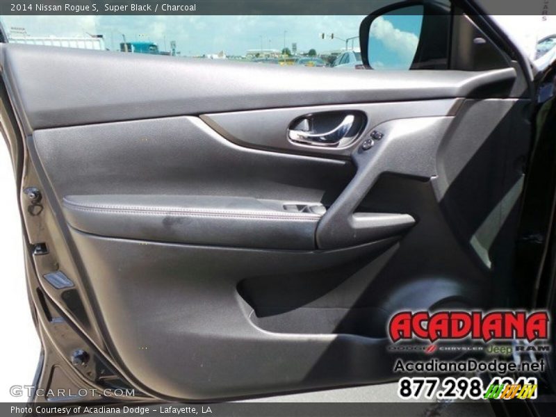 Super Black / Charcoal 2014 Nissan Rogue S