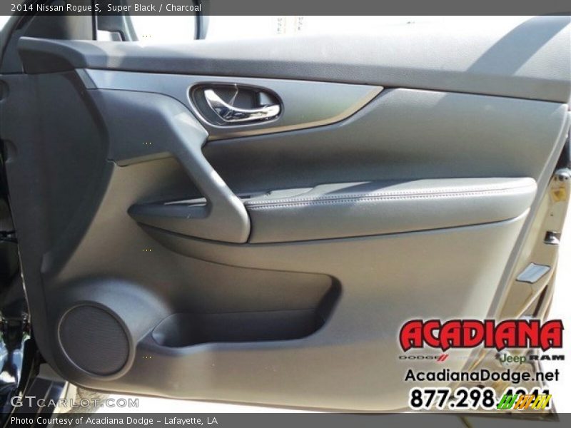 Super Black / Charcoal 2014 Nissan Rogue S