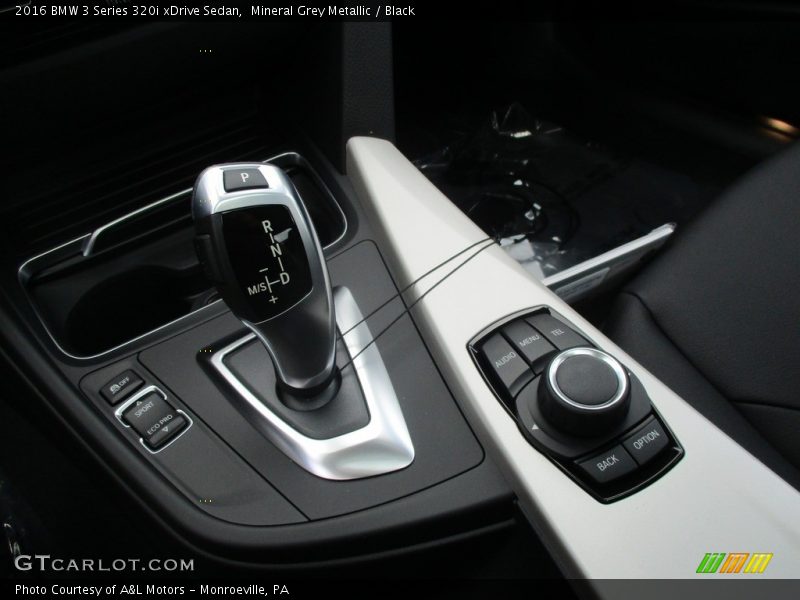 Mineral Grey Metallic / Black 2016 BMW 3 Series 320i xDrive Sedan