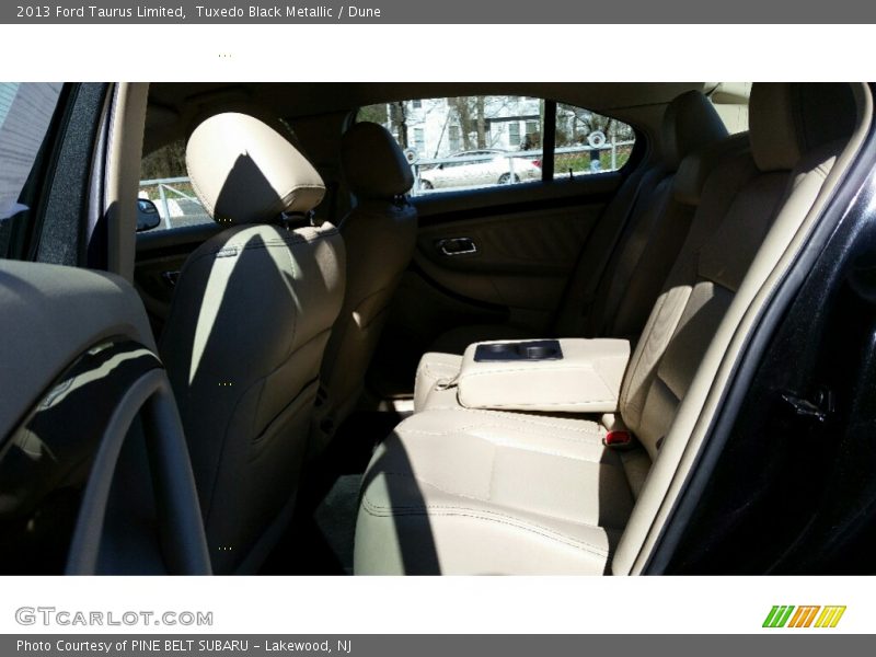 Tuxedo Black Metallic / Dune 2013 Ford Taurus Limited