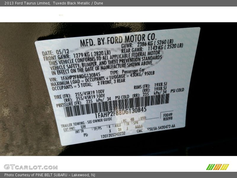 Tuxedo Black Metallic / Dune 2013 Ford Taurus Limited