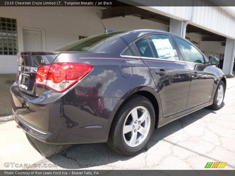 Tungsten Metallic / Jet Black 2016 Chevrolet Cruze Limited LT