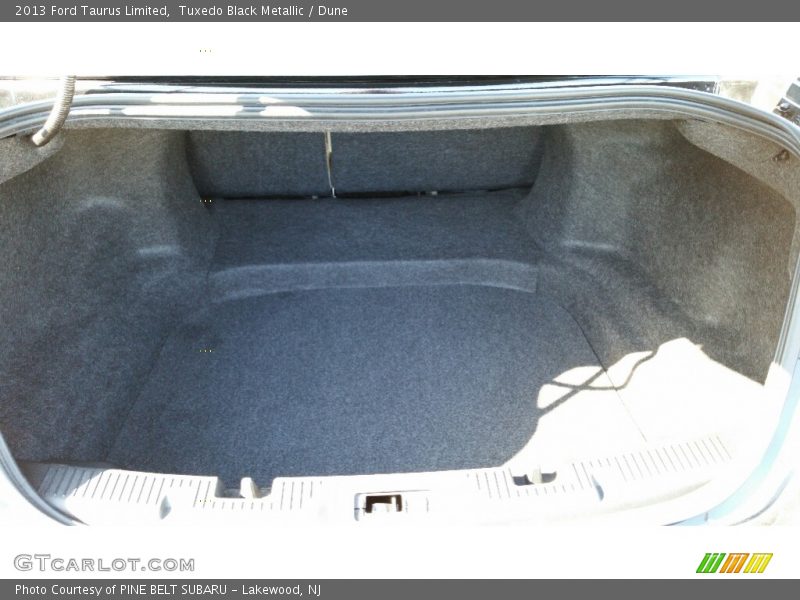 Tuxedo Black Metallic / Dune 2013 Ford Taurus Limited
