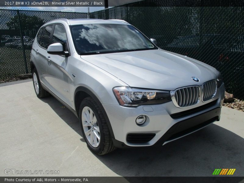 Mineral Silver Metallic / Black 2017 BMW X3 xDrive28i