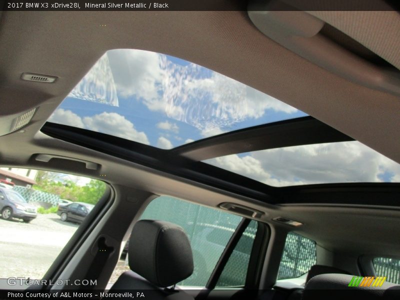 Mineral Silver Metallic / Black 2017 BMW X3 xDrive28i