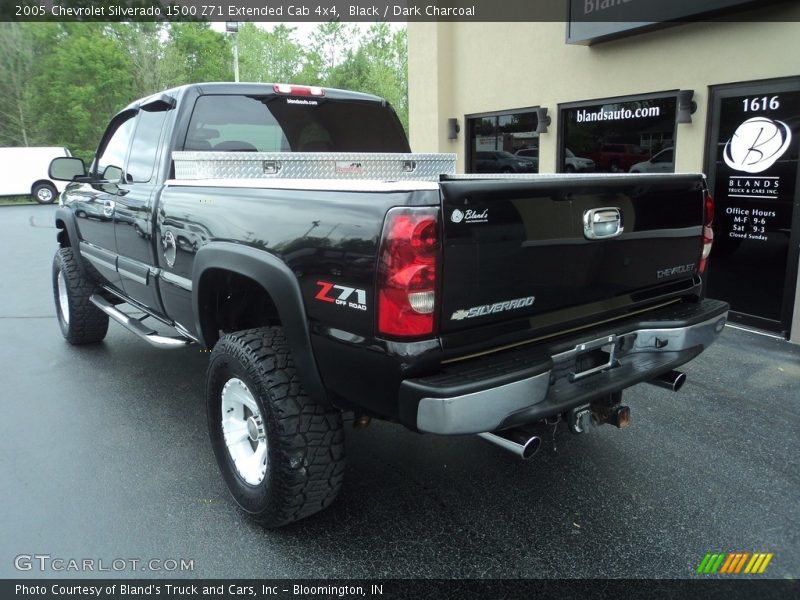 Black / Dark Charcoal 2005 Chevrolet Silverado 1500 Z71 Extended Cab 4x4