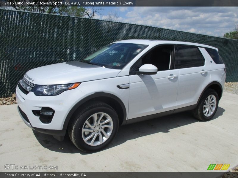 Yulong White Metallic / Ebony 2016 Land Rover Discovery Sport HSE 4WD