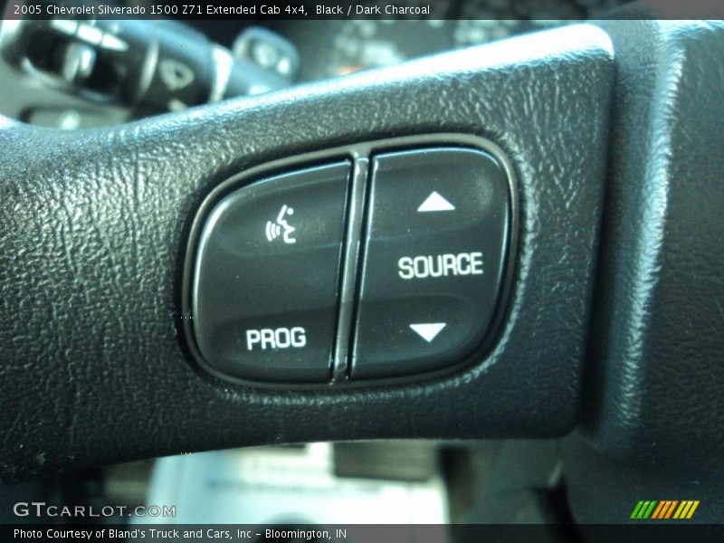 Black / Dark Charcoal 2005 Chevrolet Silverado 1500 Z71 Extended Cab 4x4