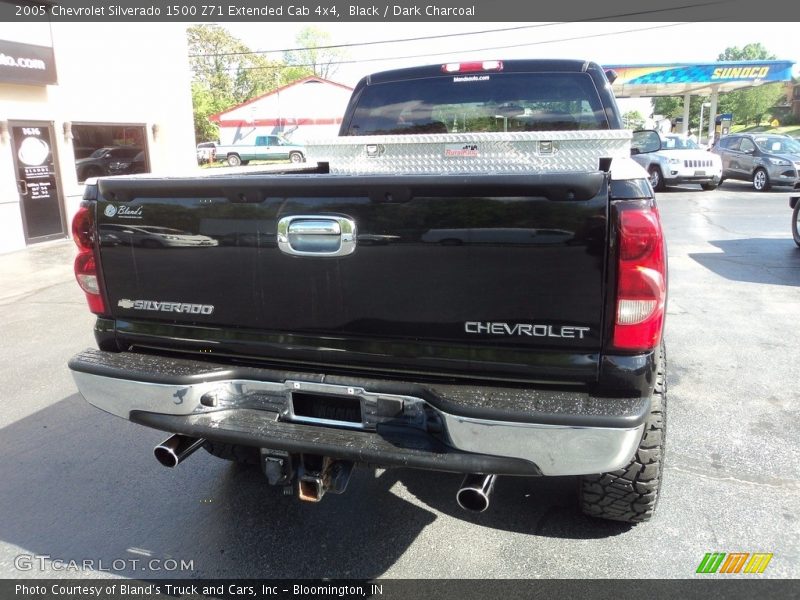 Black / Dark Charcoal 2005 Chevrolet Silverado 1500 Z71 Extended Cab 4x4