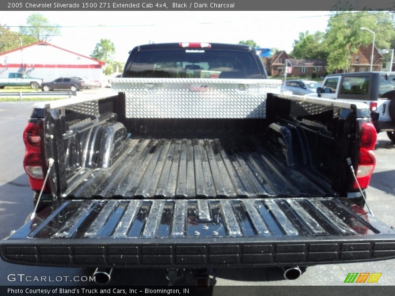 Black / Dark Charcoal 2005 Chevrolet Silverado 1500 Z71 Extended Cab 4x4