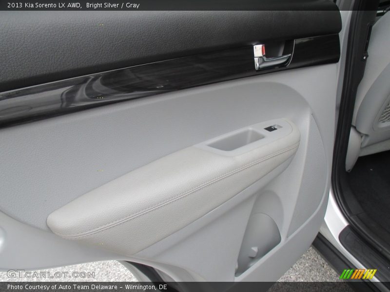 Bright Silver / Gray 2013 Kia Sorento LX AWD