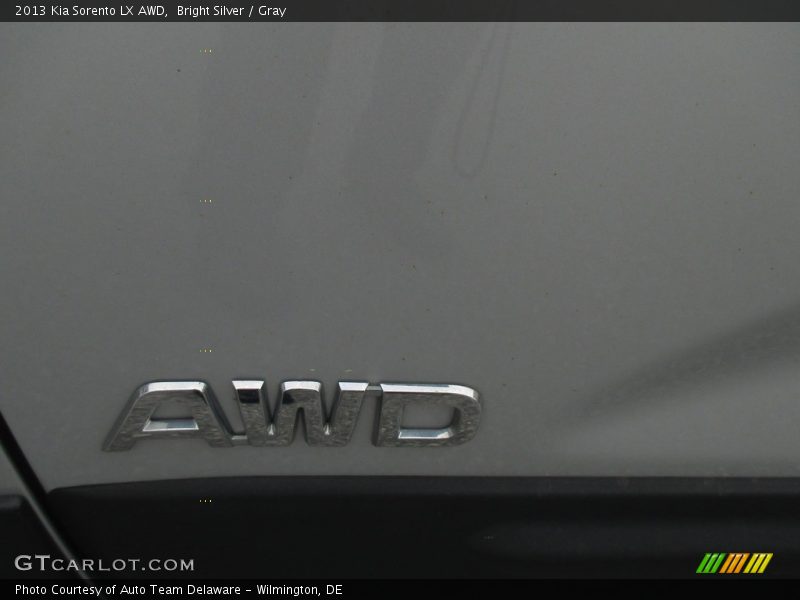Bright Silver / Gray 2013 Kia Sorento LX AWD