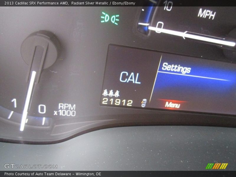 Radiant Silver Metallic / Ebony/Ebony 2013 Cadillac SRX Performance AWD