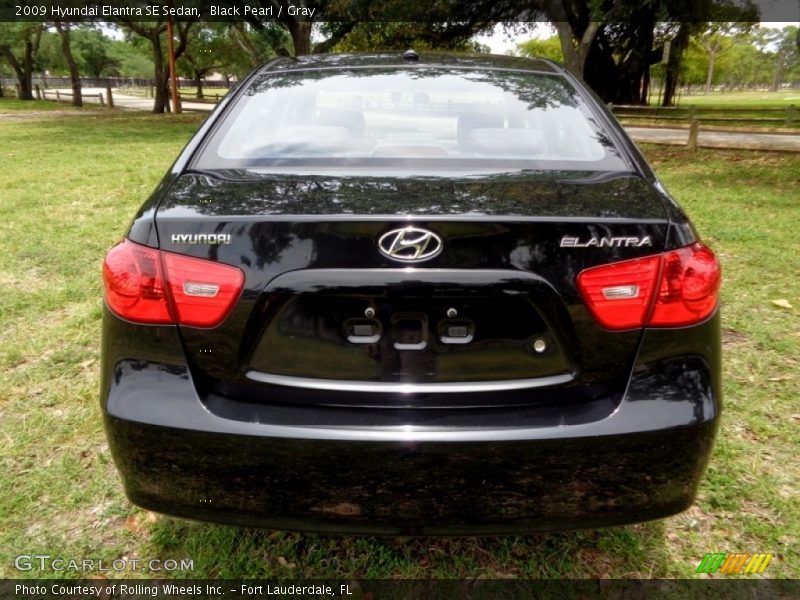 Black Pearl / Gray 2009 Hyundai Elantra SE Sedan