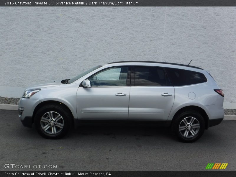 Silver Ice Metallic / Dark Titanium/Light Titanium 2016 Chevrolet Traverse LT