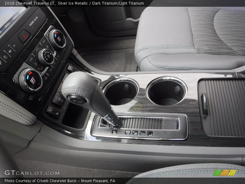 Silver Ice Metallic / Dark Titanium/Light Titanium 2016 Chevrolet Traverse LT
