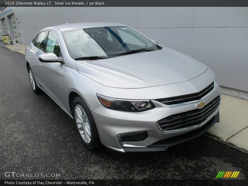 Silver Ice Metallic / Jet Black 2016 Chevrolet Malibu LT