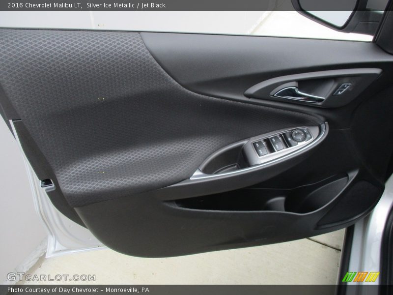 Silver Ice Metallic / Jet Black 2016 Chevrolet Malibu LT