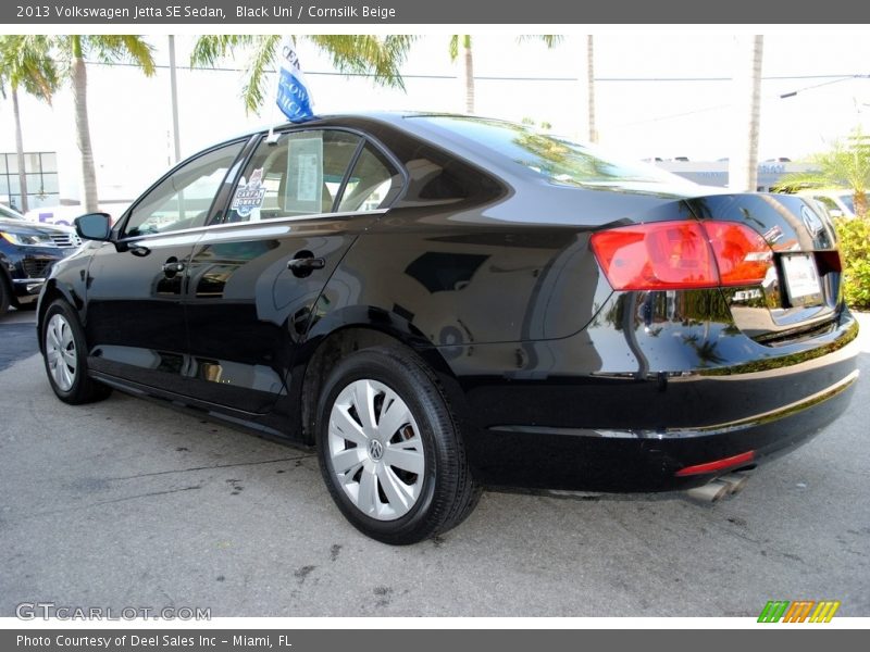 Black Uni / Cornsilk Beige 2013 Volkswagen Jetta SE Sedan