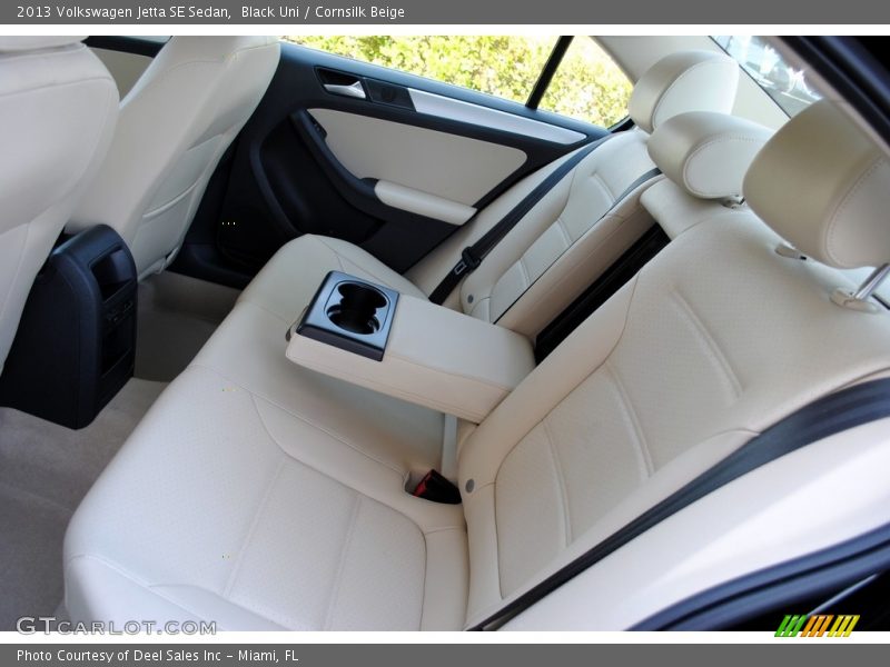 Black Uni / Cornsilk Beige 2013 Volkswagen Jetta SE Sedan