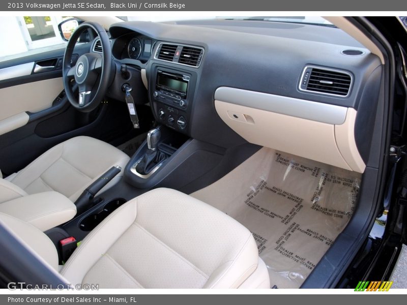 Black Uni / Cornsilk Beige 2013 Volkswagen Jetta SE Sedan