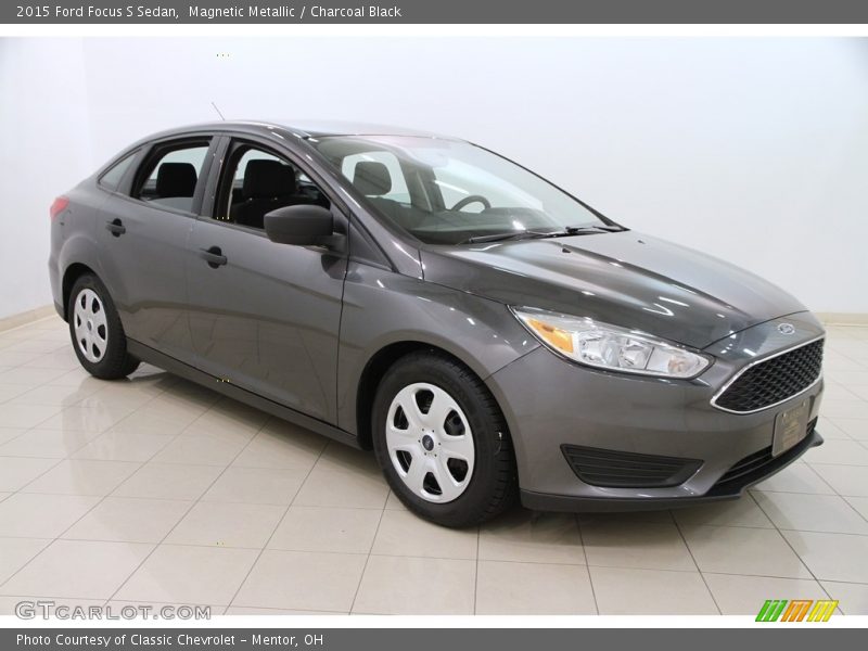 Magnetic Metallic / Charcoal Black 2015 Ford Focus S Sedan
