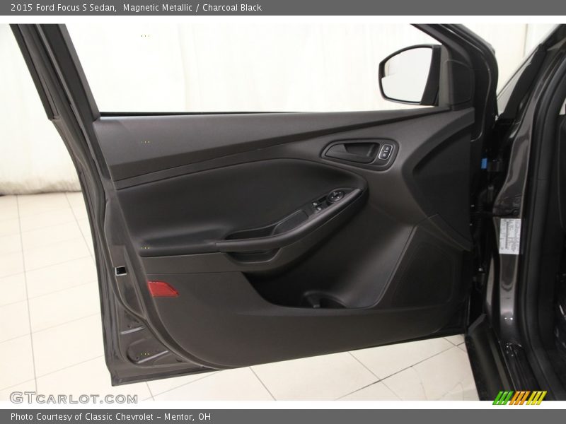 Magnetic Metallic / Charcoal Black 2015 Ford Focus S Sedan