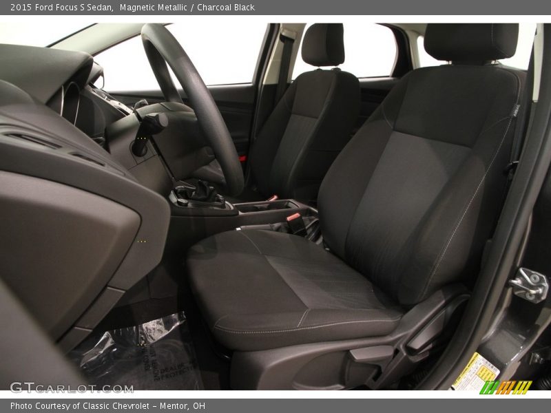 Magnetic Metallic / Charcoal Black 2015 Ford Focus S Sedan