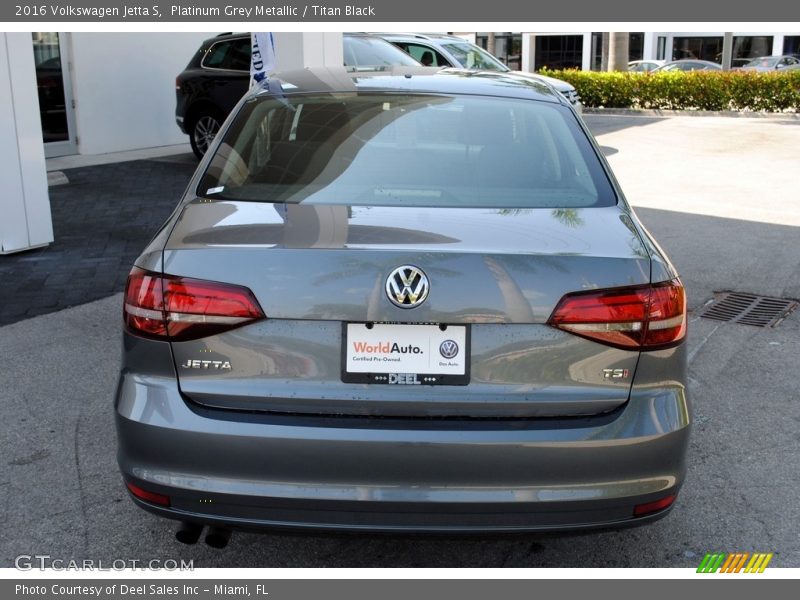 Platinum Grey Metallic / Titan Black 2016 Volkswagen Jetta S