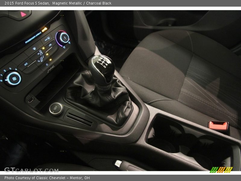 Magnetic Metallic / Charcoal Black 2015 Ford Focus S Sedan