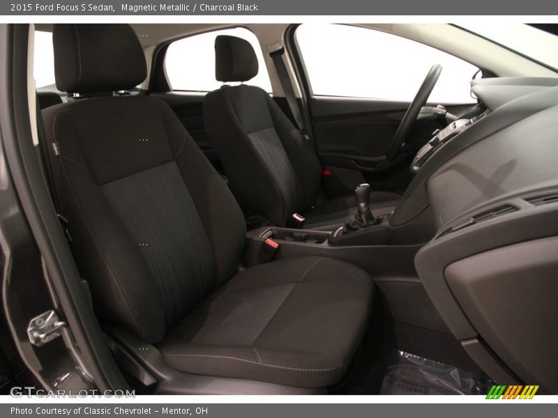 Magnetic Metallic / Charcoal Black 2015 Ford Focus S Sedan
