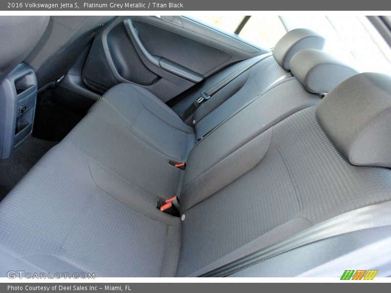 Platinum Grey Metallic / Titan Black 2016 Volkswagen Jetta S