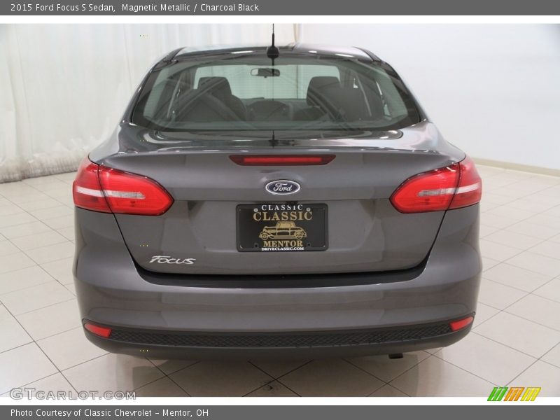 Magnetic Metallic / Charcoal Black 2015 Ford Focus S Sedan