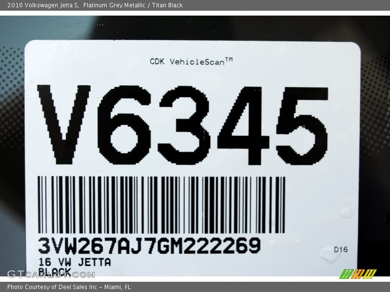 Platinum Grey Metallic / Titan Black 2016 Volkswagen Jetta S