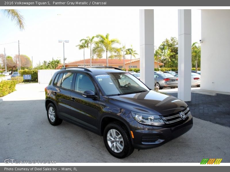 Panther Gray Metallic / Charcoal 2016 Volkswagen Tiguan S