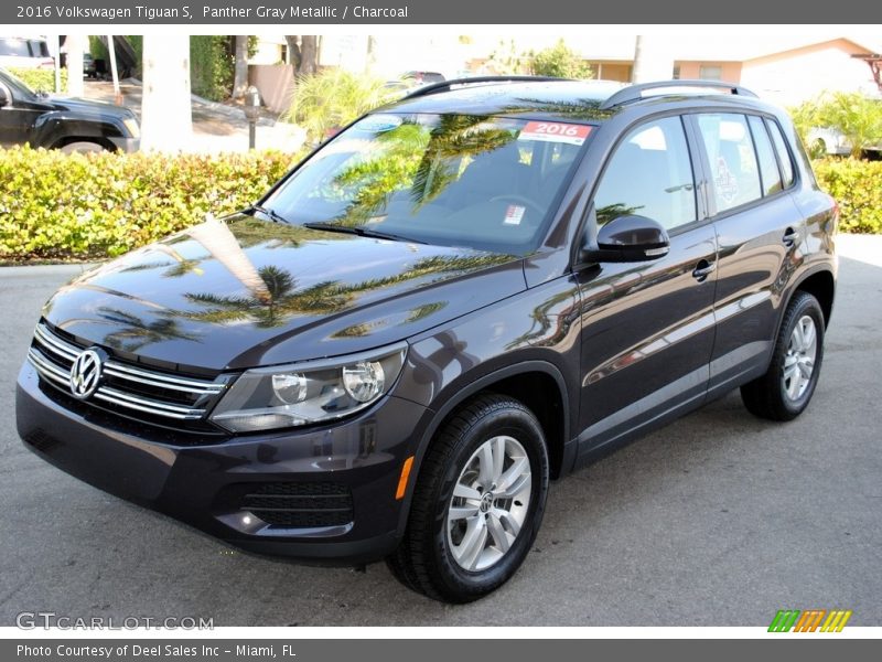 Panther Gray Metallic / Charcoal 2016 Volkswagen Tiguan S