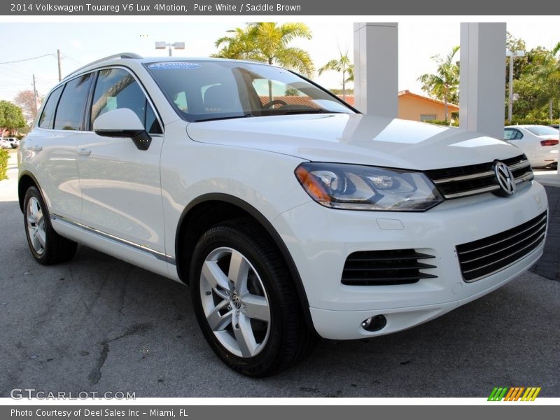 Pure White / Saddle Brown 2014 Volkswagen Touareg V6 Lux 4Motion