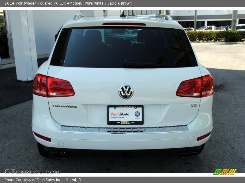 Pure White / Saddle Brown 2014 Volkswagen Touareg V6 Lux 4Motion