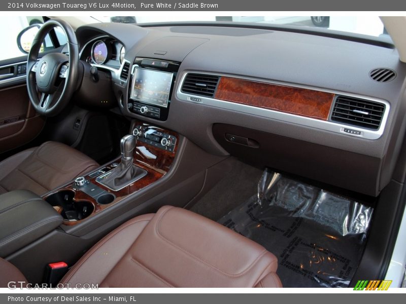 Pure White / Saddle Brown 2014 Volkswagen Touareg V6 Lux 4Motion