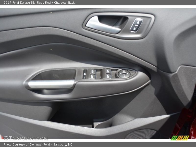 Ruby Red / Charcoal Black 2017 Ford Escape SE